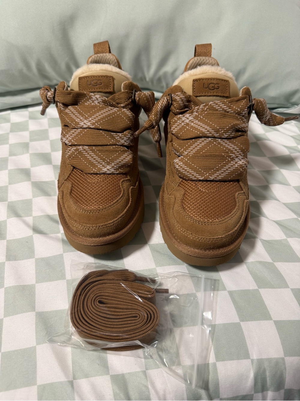 UGG Lowmel Sneakers Chestnut Brown Suede & Shearling Lace-Up Boots